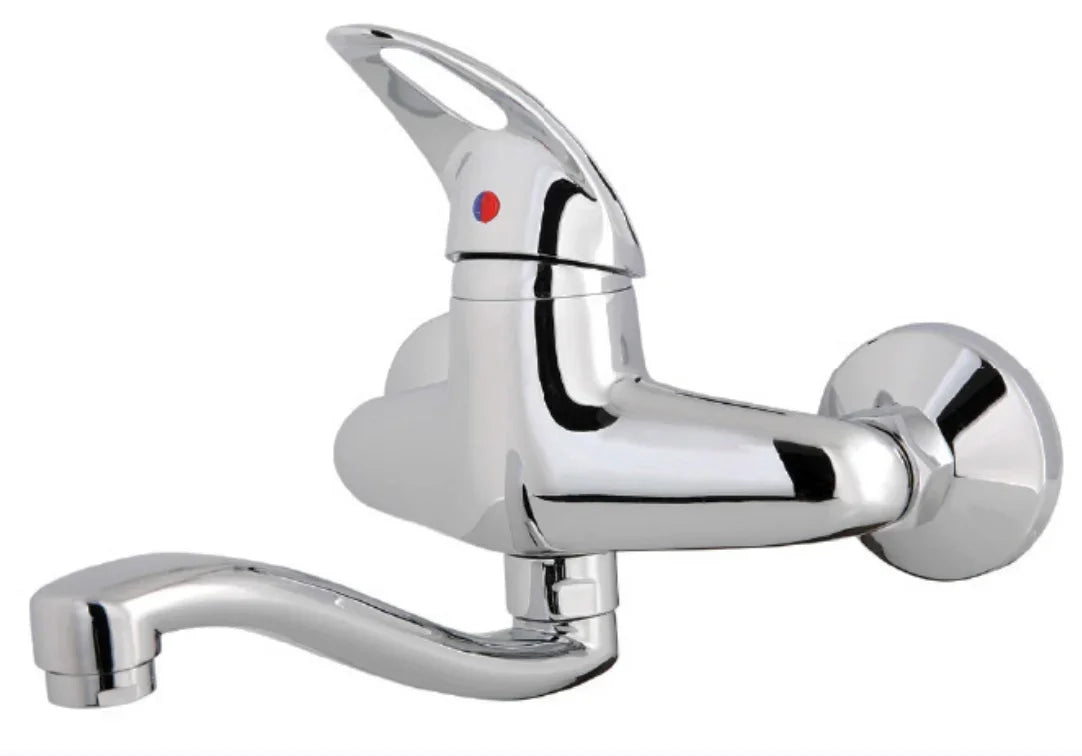 ברז סוללה מהקיר דגם אלה חמת עם פיה מסתובבת קצרה וארוכה, גימור כרום-ניקל מבריק, מנגנון קרמי מתקדם, מתאים למטבח ולחדר אמבטיה, עמידות גבוהה ונוחות שימוש מקסימלית